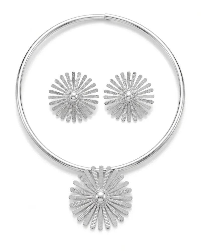 Colar choker e brincos flor prata