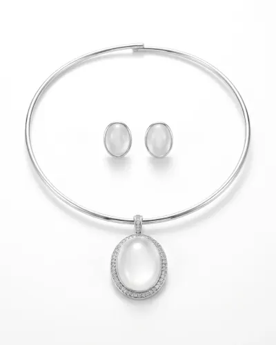 Colar prata com pingente oval